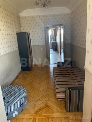 3 otaqlı Köhnə tikili, Həzi Aslanov m., Bakı