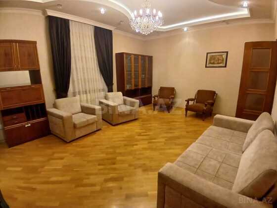 3 otaqlı Yeni tikili, İnşaatçılar m., Bakı