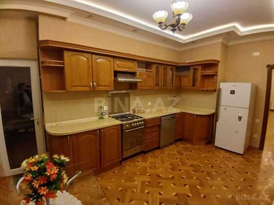 3 otaqlı Yeni tikili, İnşaatçılar m., Bakı