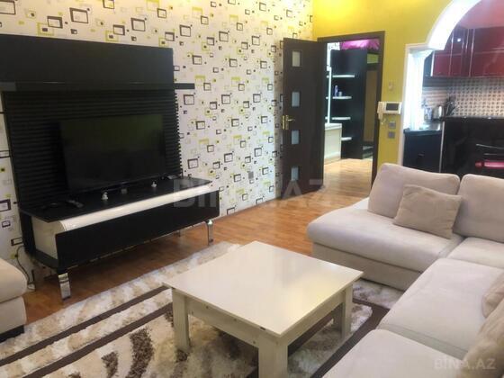 2 otaqlı Yeni tikili, Nizami m., Bakı