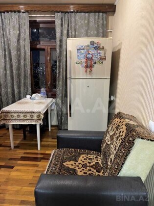 2 otaqlı Köhnə tikili, Neftçilər m., Bakı