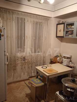 3 otaqlı Köhnə tikili, 28 May m., Bakı