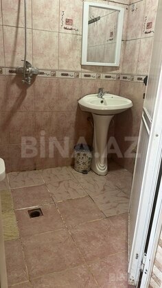 3 otaqlı Köhnə tikili, 20 Yanvar m., Bakı