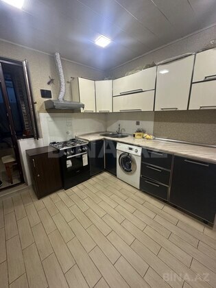 3 otaqlı Köhnə tikili, 20 Yanvar m., Bakı