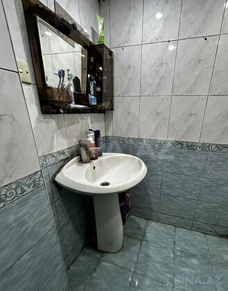 3 otaqlı Köhnə tikili, Bakıxanov q., Bakı