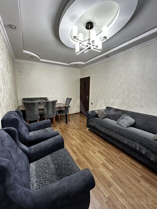 3 otaqlı Köhnə tikili, Bakıxanov q., Bakı