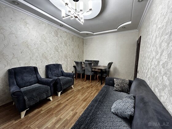 3 otaqlı Köhnə tikili, Bakıxanov q., Bakı