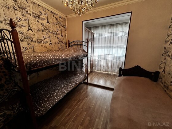 3 otaqlı Köhnə tikili, Bakıxanov q., Bakı