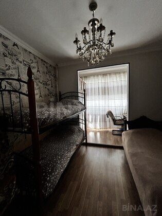 3 otaqlı Köhnə tikili, Bakıxanov q., Bakı
