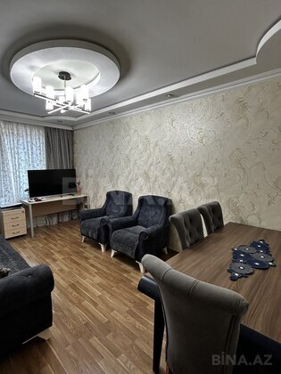 3 otaqlı Köhnə tikili, Bakıxanov q., Bakı