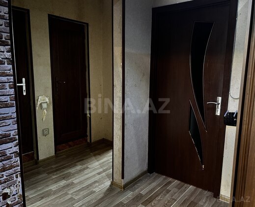 3 otaqlı Köhnə tikili, Bakıxanov q., Bakı