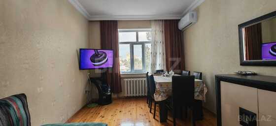 3 otaqlı Köhnə tikili, Həzi Aslanov m., Bakı