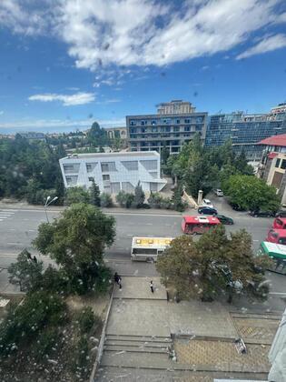 2 otaqlı Köhnə tikili, Azadlıq Prospekti m., Bakı