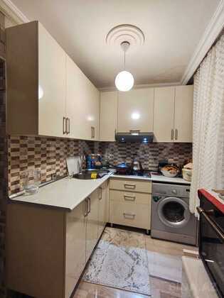 3 otaqlı Köhnə tikili, Qara Qarayev m., Bakı