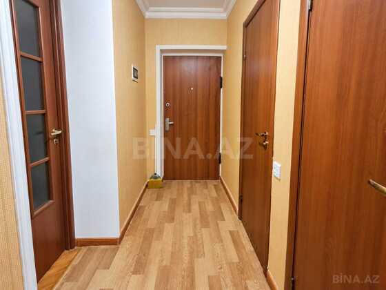 3 otaqlı Köhnə tikili, Neftçilər m., Bakı