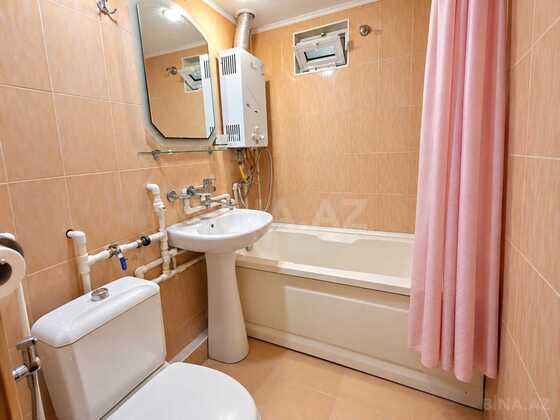 3 otaqlı Köhnə tikili, Neftçilər m., Bakı