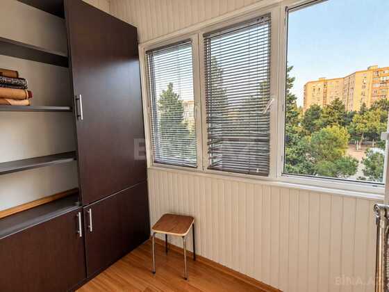 3 otaqlı Köhnə tikili, Neftçilər m., Bakı