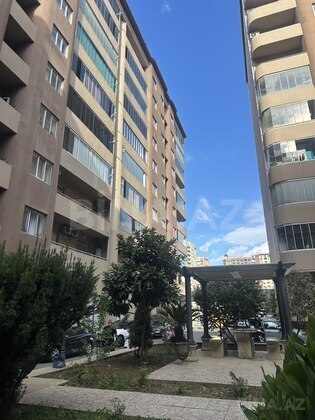 4 otaqlı Yeni tikili, Elmlər Akademiyası m., Bakı