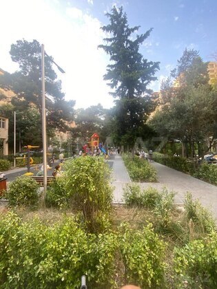 2 otaqlı Köhnə tikili, Azadlıq Prospekti m., Bakı