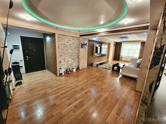 3 otaqlı Yeni tikili, İnşaatçılar m., Bakı
