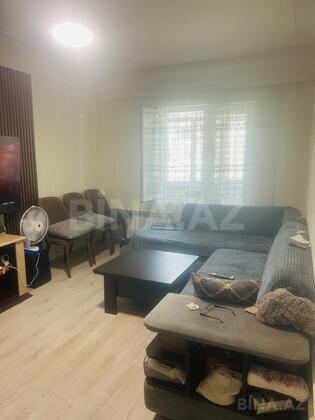 3 otaqlı Köhnə tikili, Xalqlar Dostluğu m., Bakı