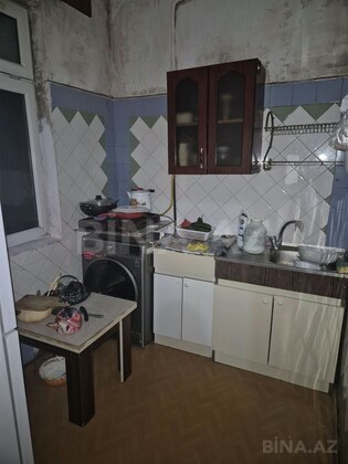 2 otaqlı Köhnə tikili, Memar Əcəmi m., Bakı