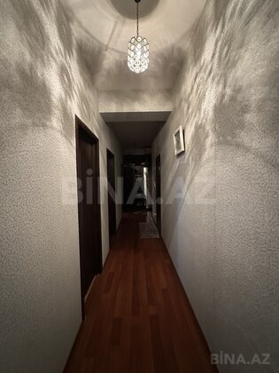 3 otaqlı Yeni tikili, Xırdalan