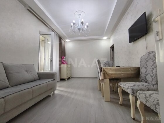 2 otaqlı Köhnə tikili, Memar Əcəmi m., Bakı