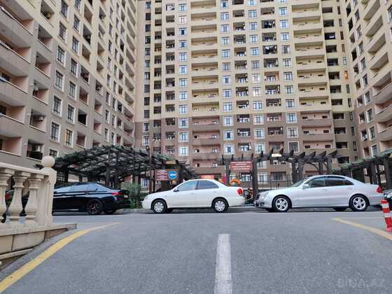 3 otaqlı Yeni tikili, İnşaatçılar m., Bakı