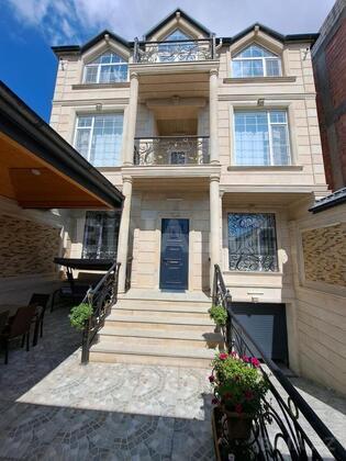 6 otaqlı Həyət evi/Bağ evi, Badamdar q., Bakı