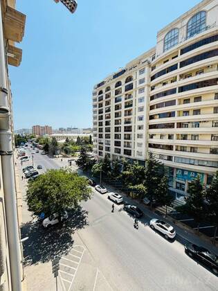 3 otaqlı Yeni tikili, Bakıxanov q., Bakı