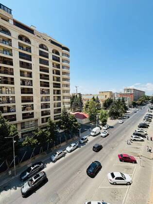 3 otaqlı Yeni tikili, Bakıxanov q., Bakı