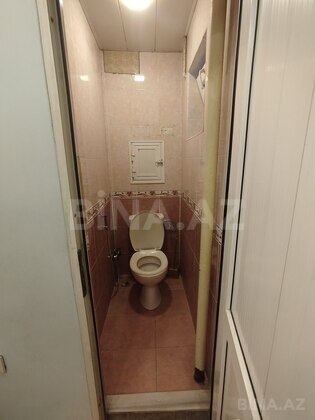 3 otaqlı Köhnə tikili, Elmlər Akademiyası m., Bakı