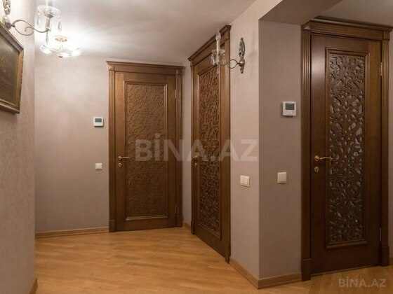3 otaqlı Köhnə tikili, Sahil m., Bakı
