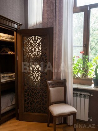 3 otaqlı Köhnə tikili, Sahil m., Bakı