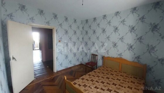 4 otaqlı Köhnə tikili, Elmlər Akademiyası m., Bakı
