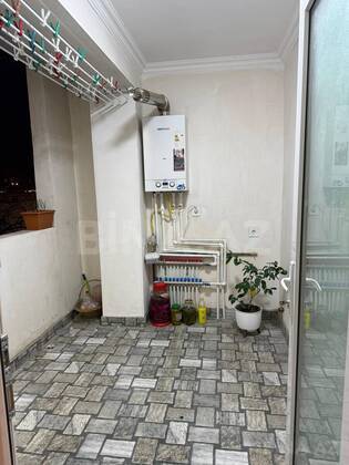 4 otaqlı Köhnə tikili, Xalqlar Dostluğu m., Bakı