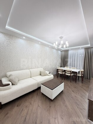 3 otaqlı Köhnə tikili, Əhmədli m., Bakı