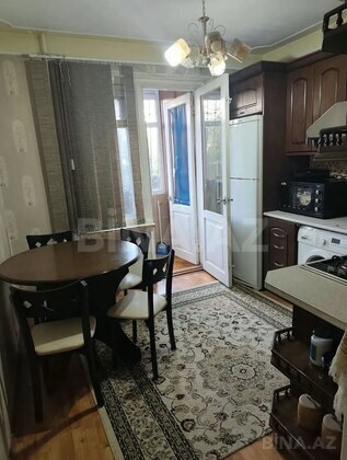 3 otaqlı Köhnə tikili, Əhmədli m., Bakı