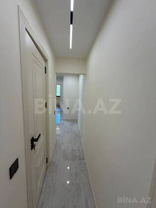 3 otaqlı Köhnə tikili, Elmlər Akademiyası m., Bakı