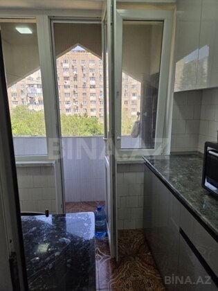 3 otaqlı Köhnə tikili, Həzi Aslanov m., Bakı