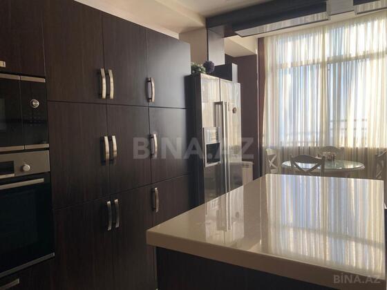 3 otaqlı Yeni tikili, Nizami m., Bakı
