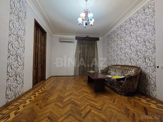 3 otaqlı Köhnə tikili, İçəri Şəhər m., Bakı