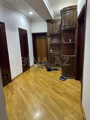 3 otaqlı Yeni tikili, Nizami m., Bakı
