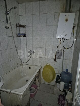 2 otaqlı Köhnə tikili, Memar Əcəmi m., Bakı