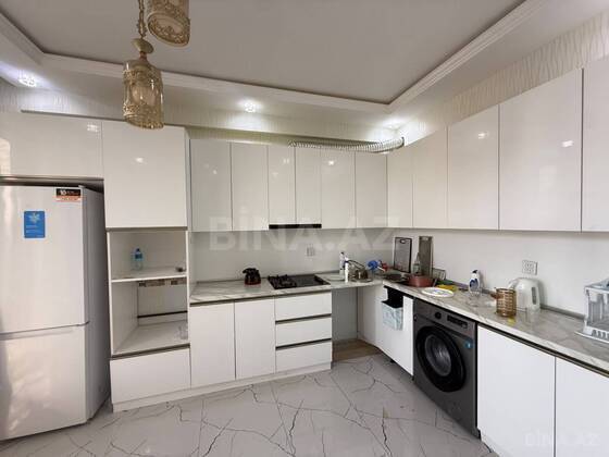 3 otaqlı Yeni tikili, Şah İsmayıl Xətai m., Bakı