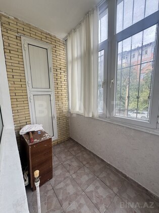 2 otaqlı Köhnə tikili, Memar Əcəmi m., Bakı