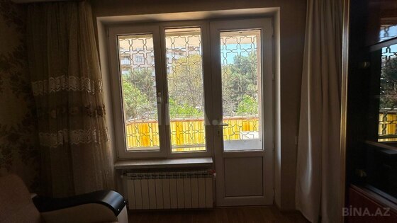 2 otaqlı Köhnə tikili, Elmlər Akademiyası m., Bakı