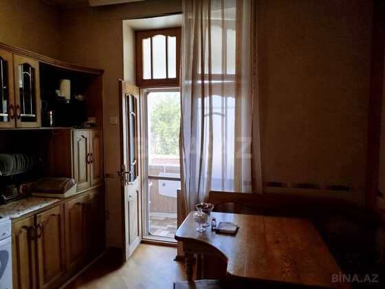 3 otaqlı Köhnə tikili, Azadlıq Prospekti m., Bakı