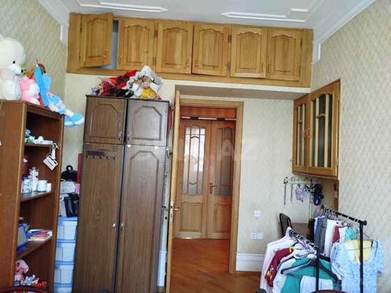 3 otaqlı Köhnə tikili, Azadlıq Prospekti m., Bakı